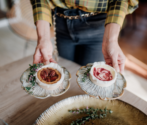 Theeproeverij bij Mevrouw Cha